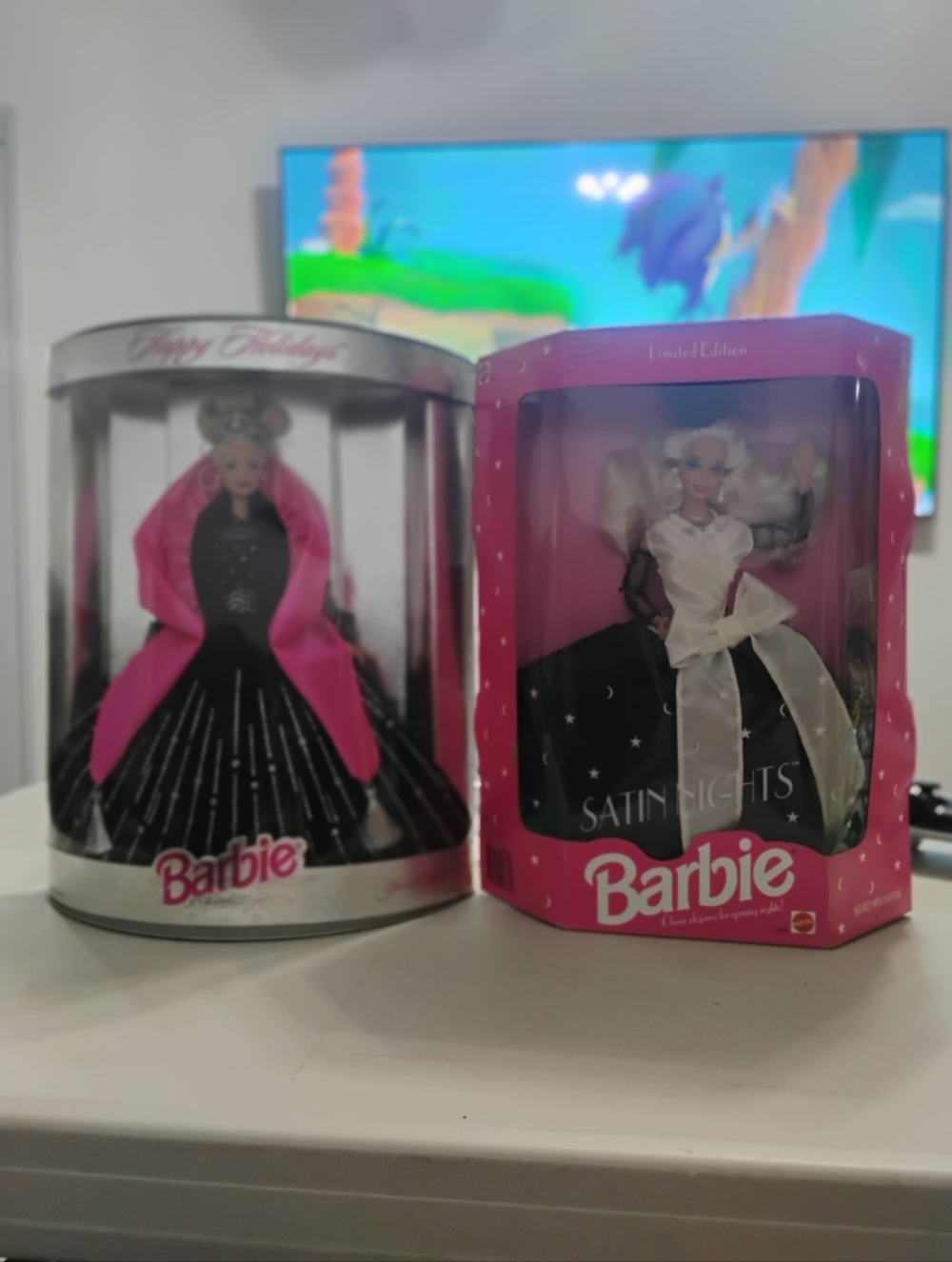 Barbie Collectors Doll - Picture 2 of 12